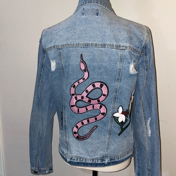 Edgy Denim jacket - Picture 2 of 5
